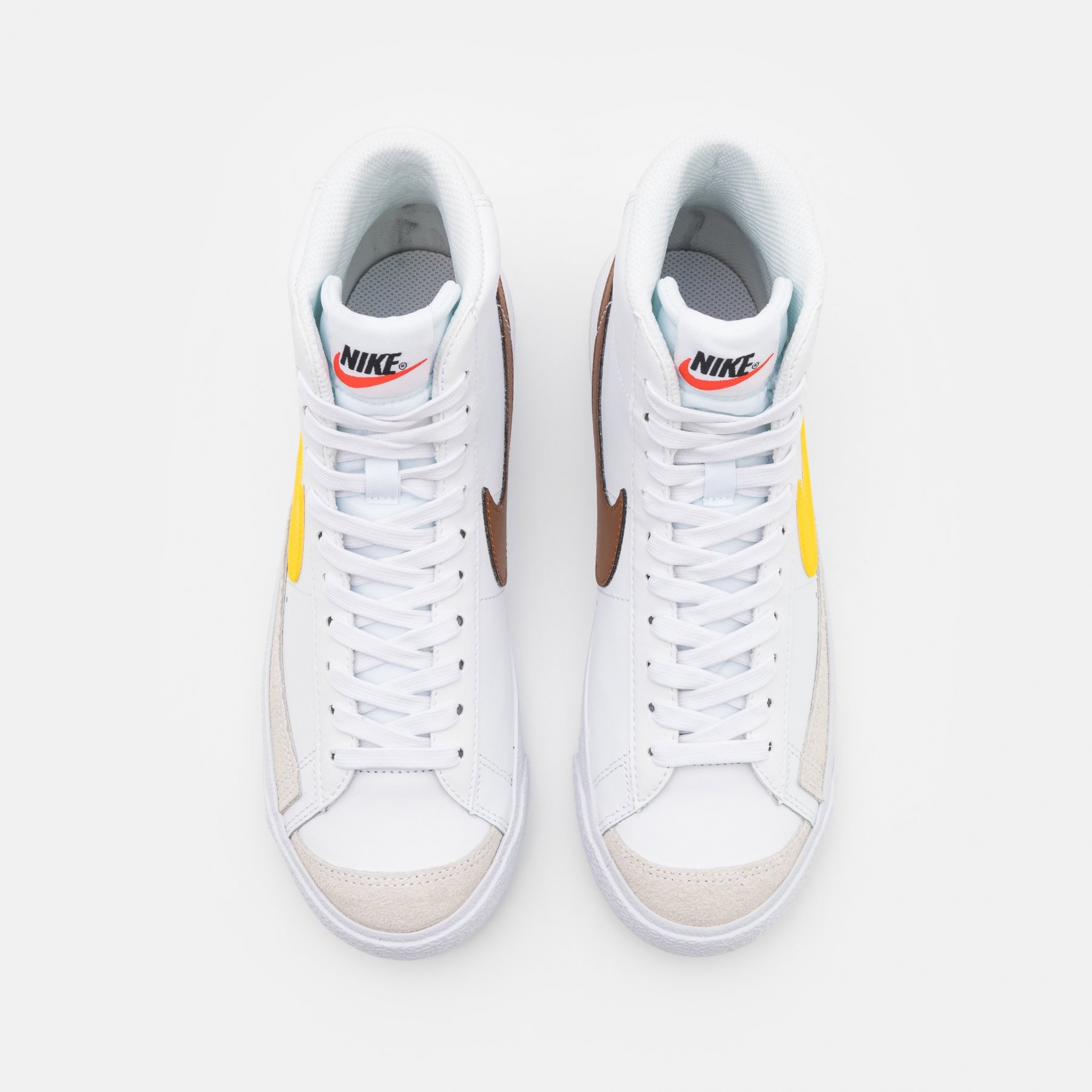 Фото № 4 с приближением к товару «‎Nike Blazer 77 »
