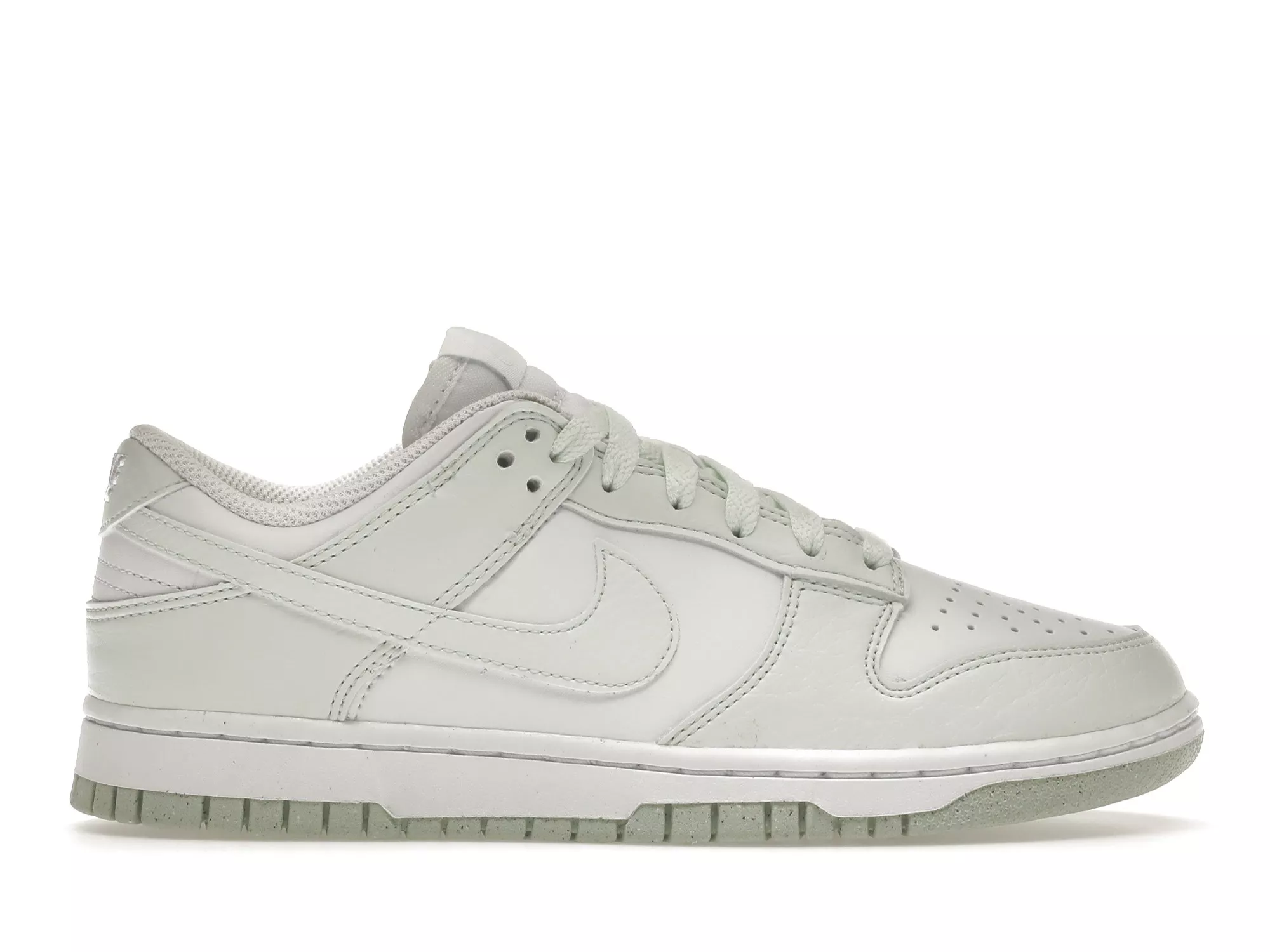 Фото № 1 с приближением к товару «‎Nike Dunk Low Next Nature White Mint »