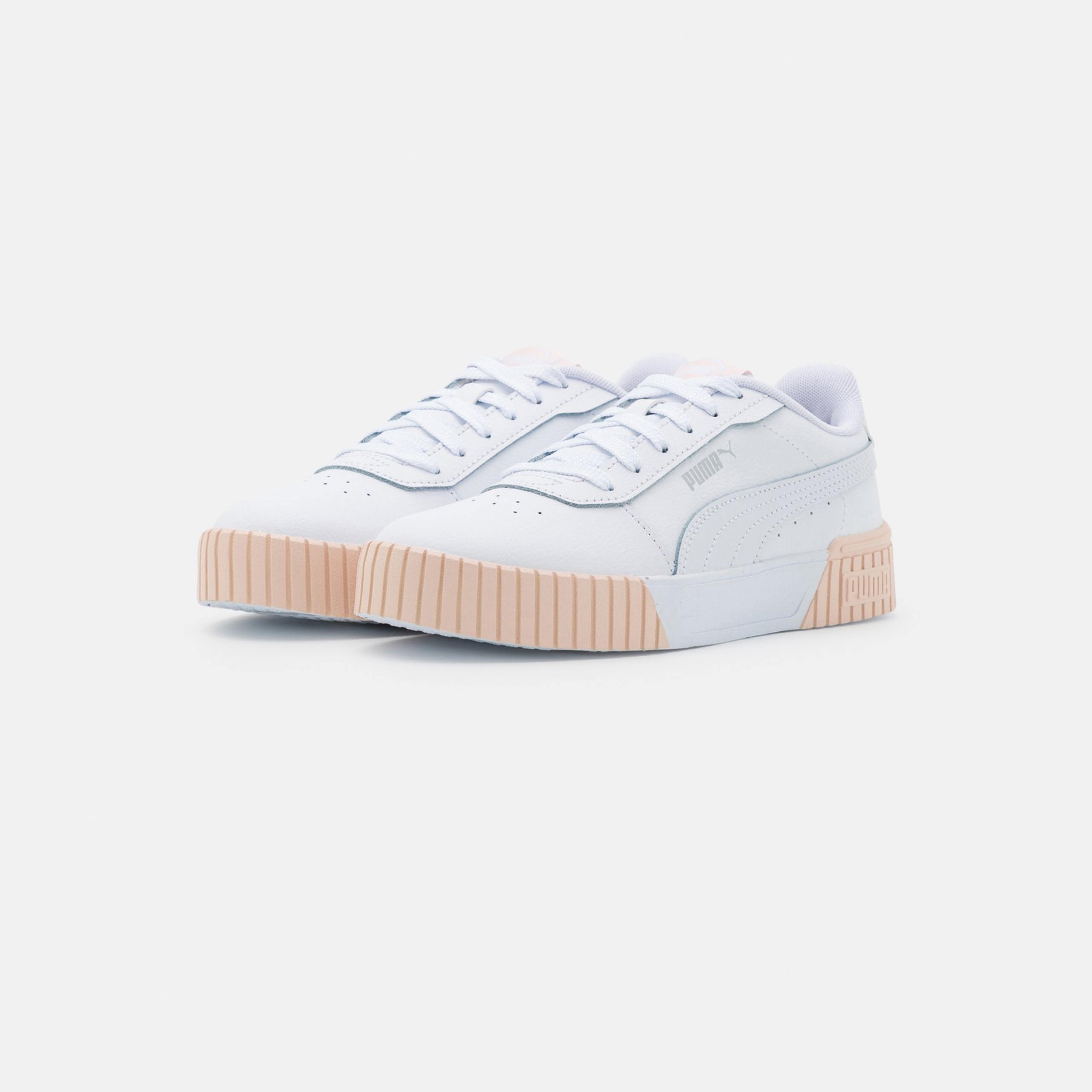 Фото № 3 с приближением к товару «‎Puma Carina 2.0 »