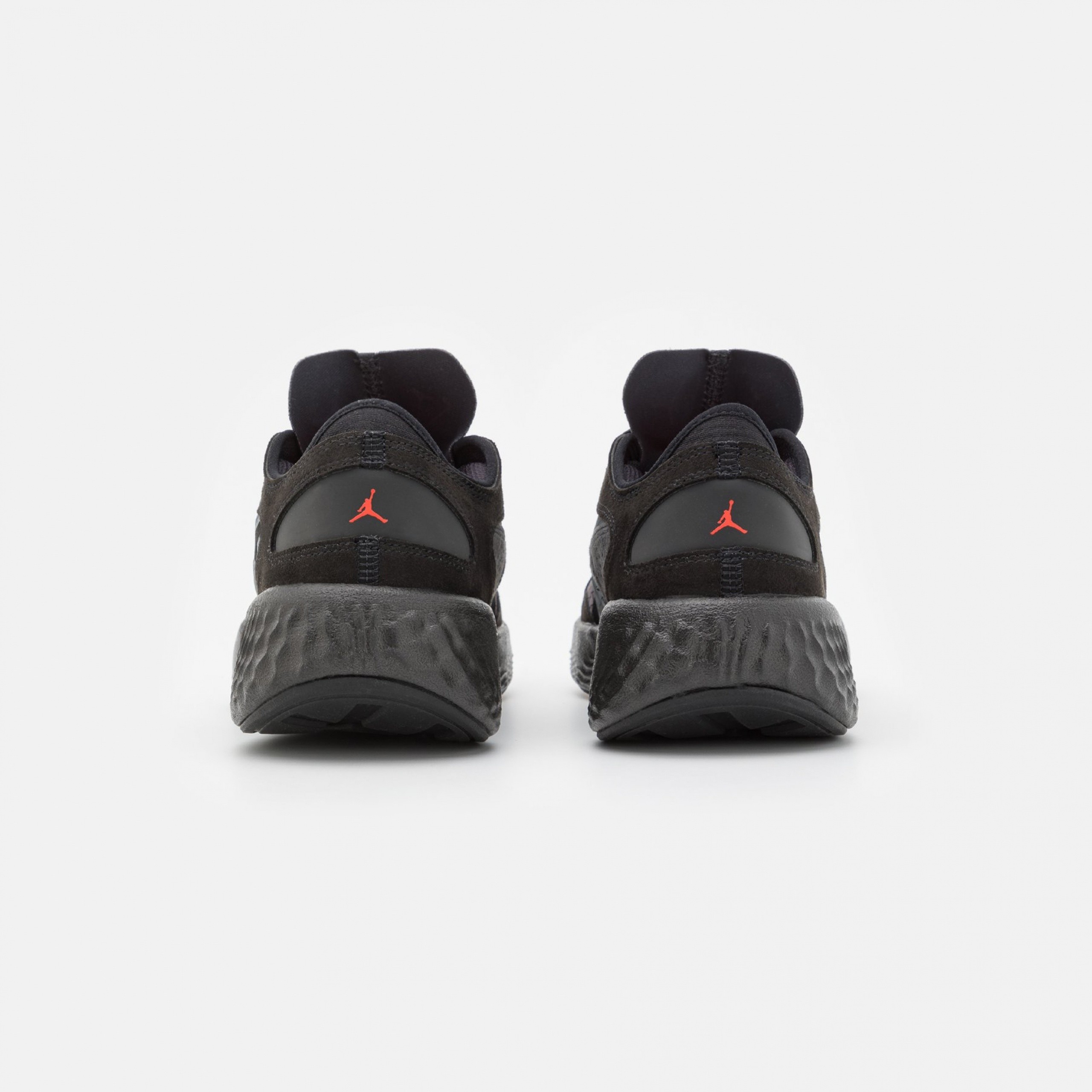 Фото № 3 с приближением к товару «‎Jordan Delta 3 »