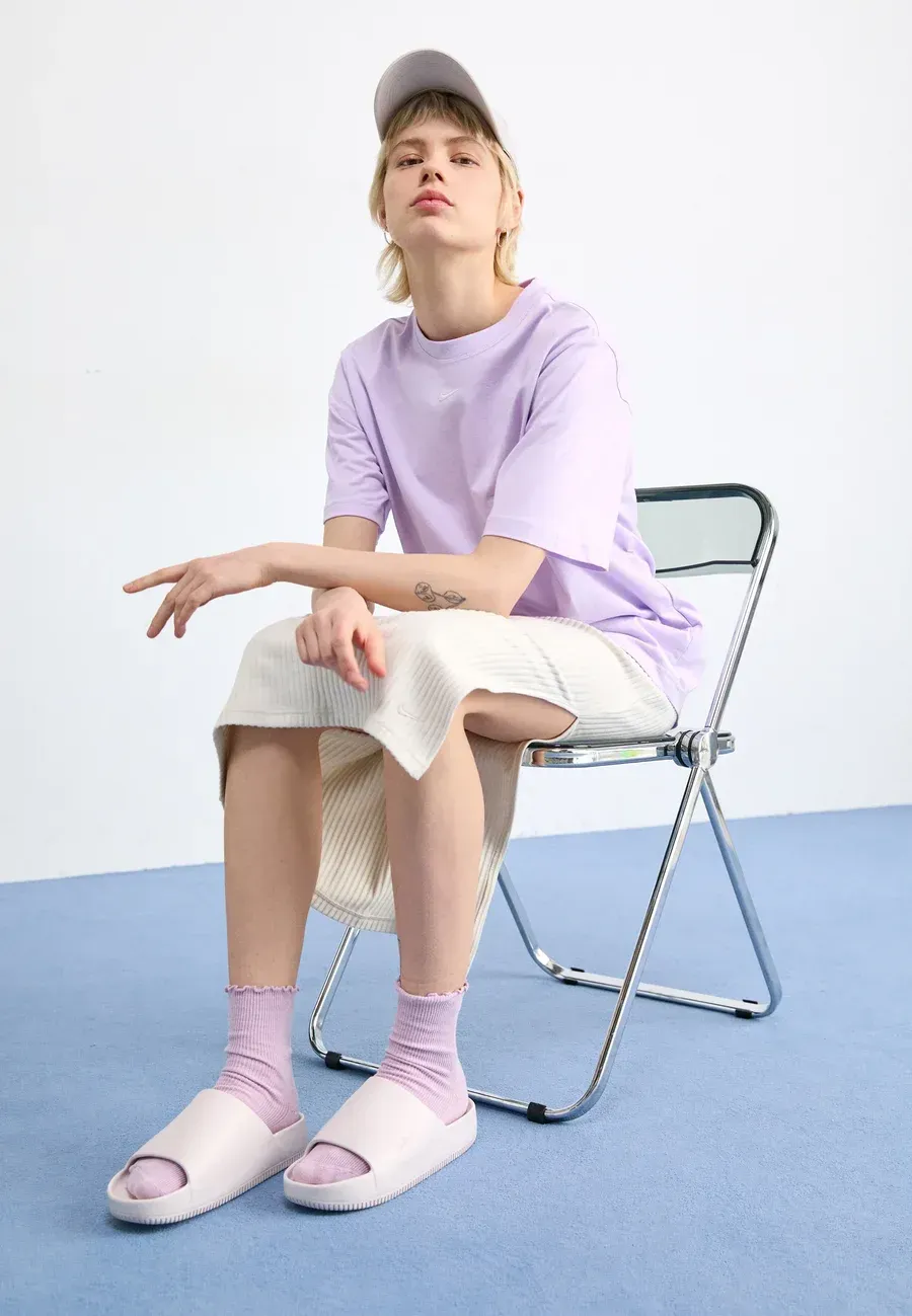 Фото № 3 с приближением к товару «‎CALM SLIDE»