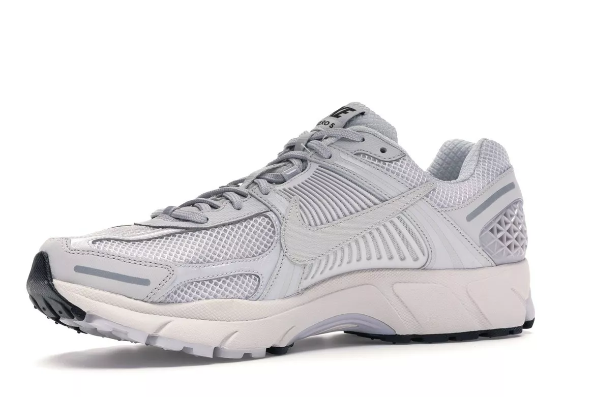 Фото № 5 с приближением к товару «‎Nike Zoom Vomero 5 SP Vast Grey»