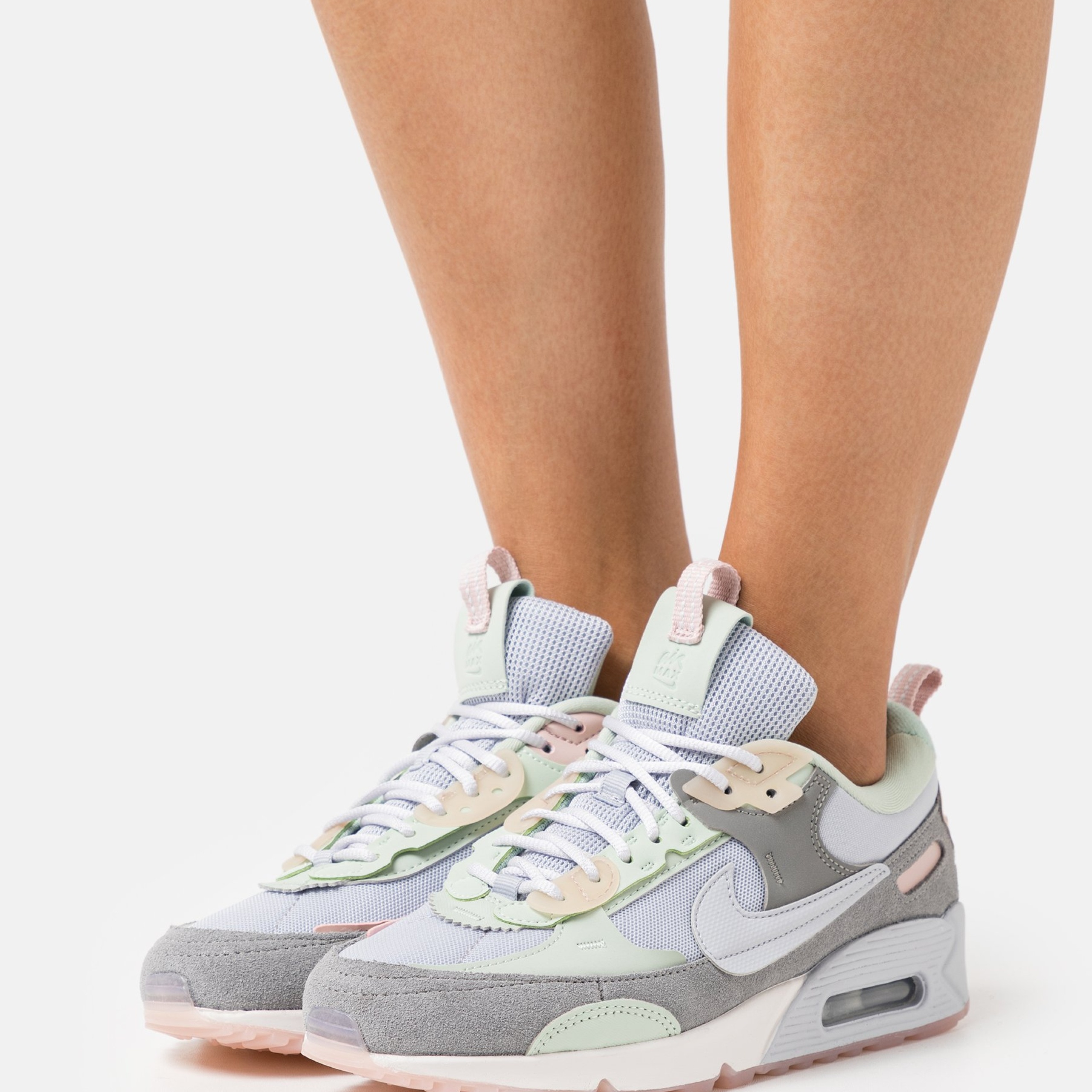 Фото № 2 с приближением к товару «‎Nike Air Max 90 Futura »