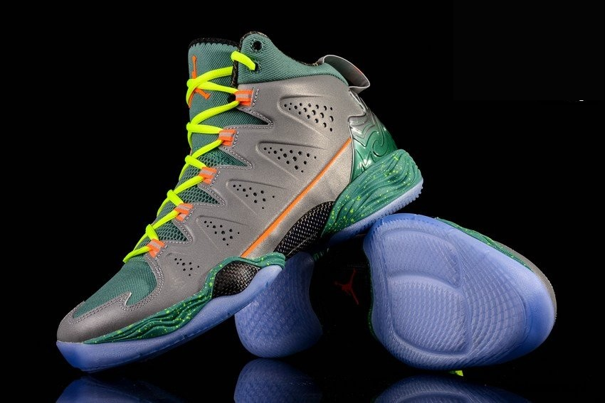 Фото № 3 с приближением к товару «‎Nike Air Jordan Melo M10 Christmas Edition »