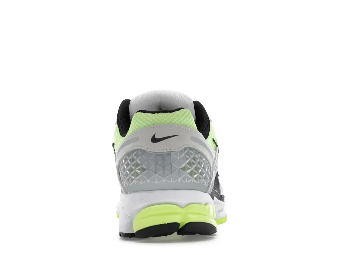 Фото № 4 с приближением к товару «‎Nike Zoom Vomero 5»