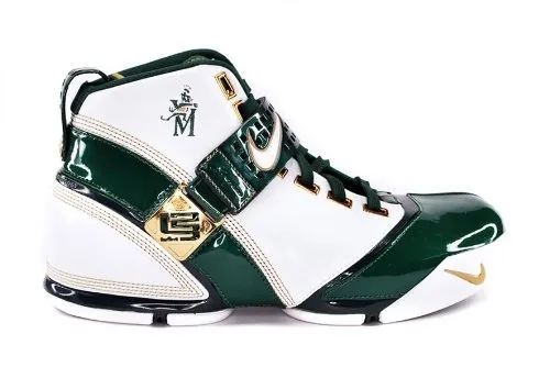 Фото № 1 с приближением к товару «‎Nike LeBron 5 St. Vincent-St. Mary»