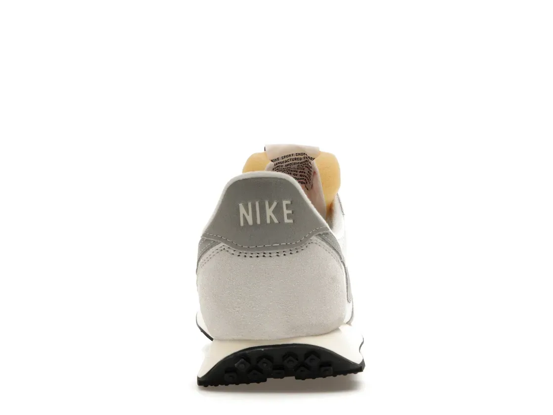 Фото № 4 с приближением к товару «‎Nike Waffle Trainer 2 Sail Lightbone»