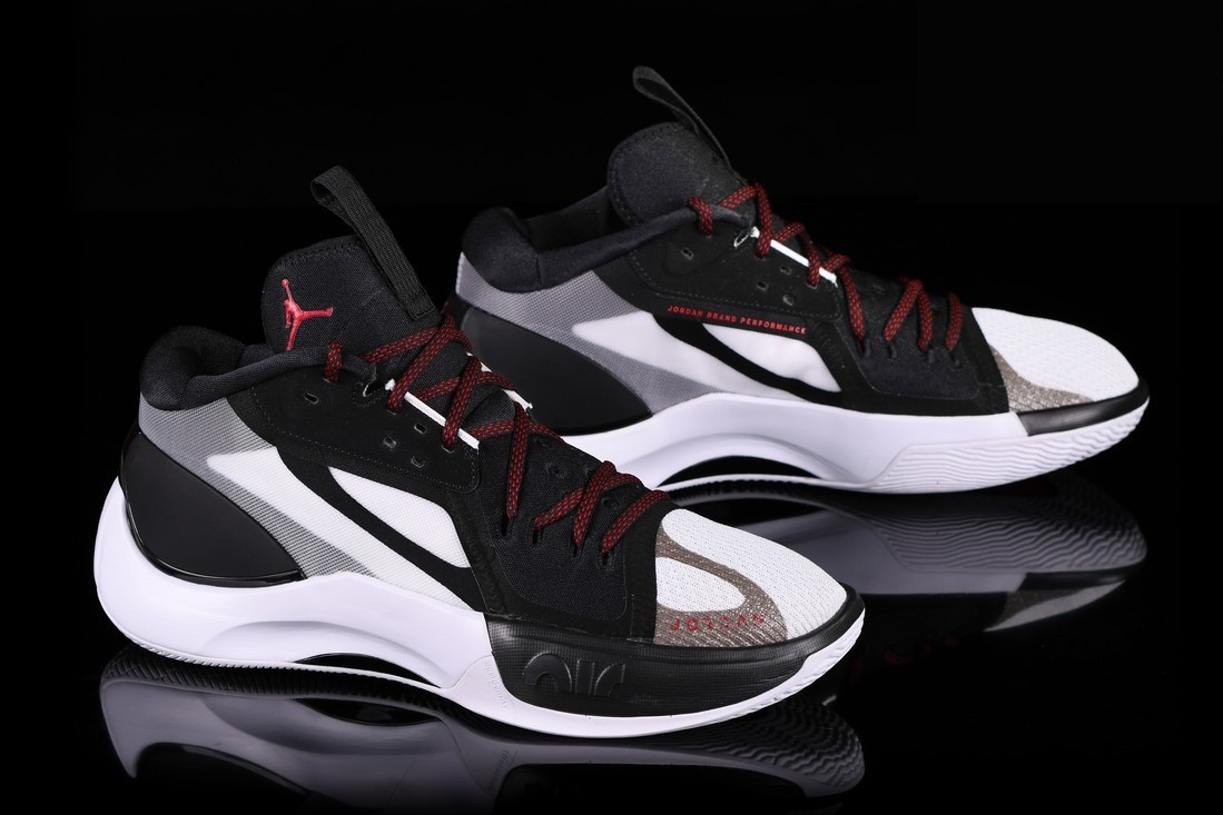 Фото № 2 с приближением к товару «‎Nike Air Jordan Zoom Separate Chicago Bulls 90s Alternate»