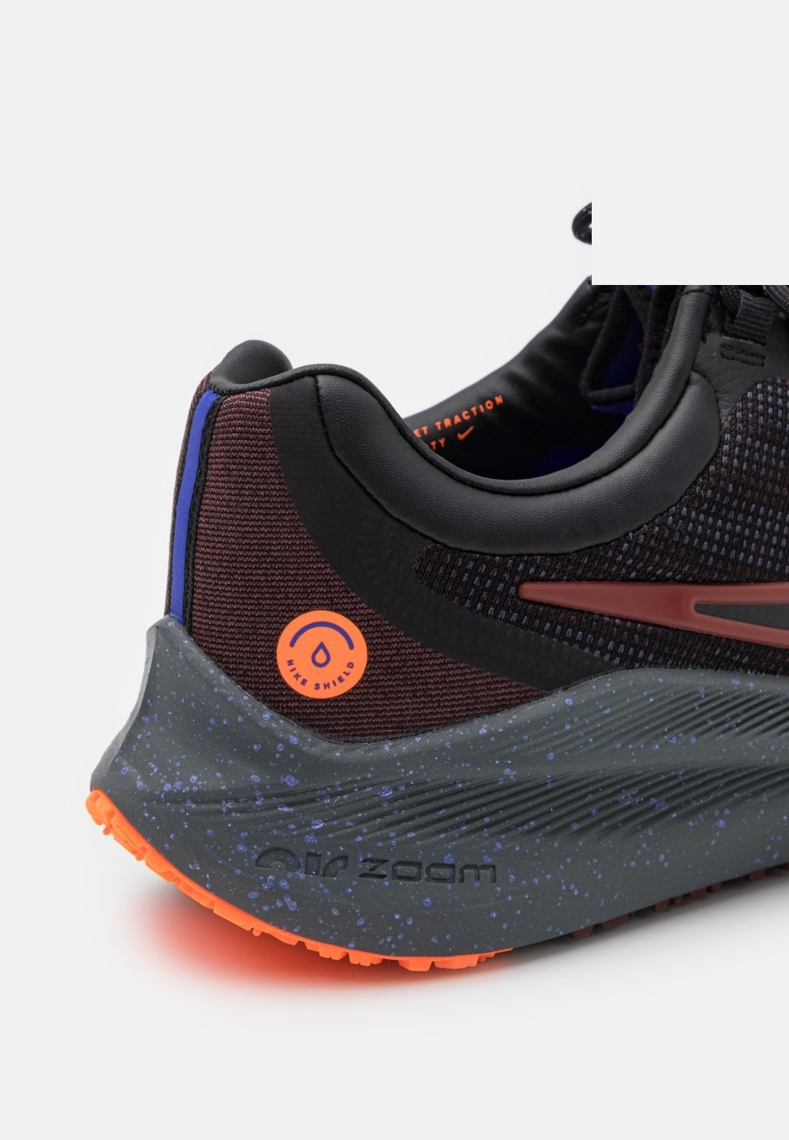 Фото № 5 с приближением к товару «‎Nike Zoom Winflo 8 Shield»