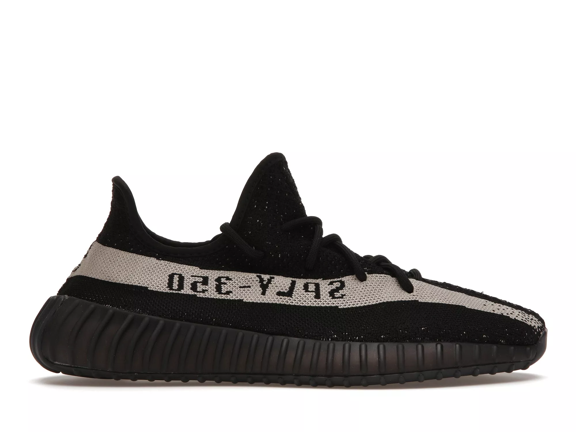 Фото № 1 с приближением к товару «‎adidas Yeezy Boost 350 V2 Core Black White (2016/2022)»