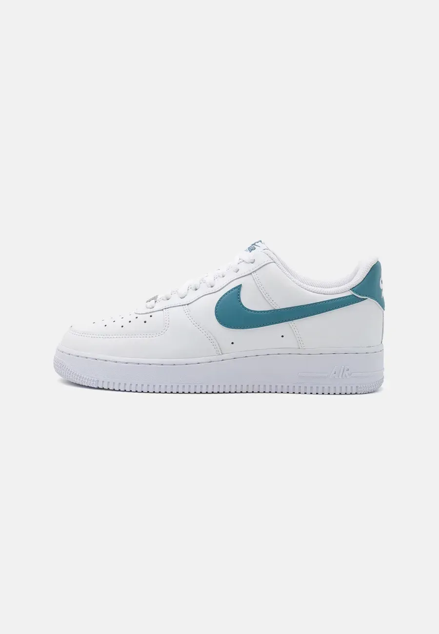 Фото № 1 с приближением к товару «‎AIR FORCE 1 07»