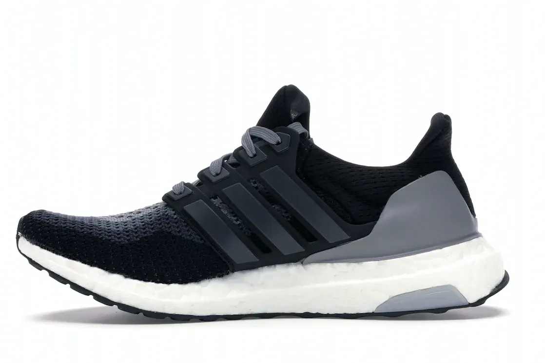 Фото № 3 с приближением к товару «‎adidas Ultra Boost Black Grey »