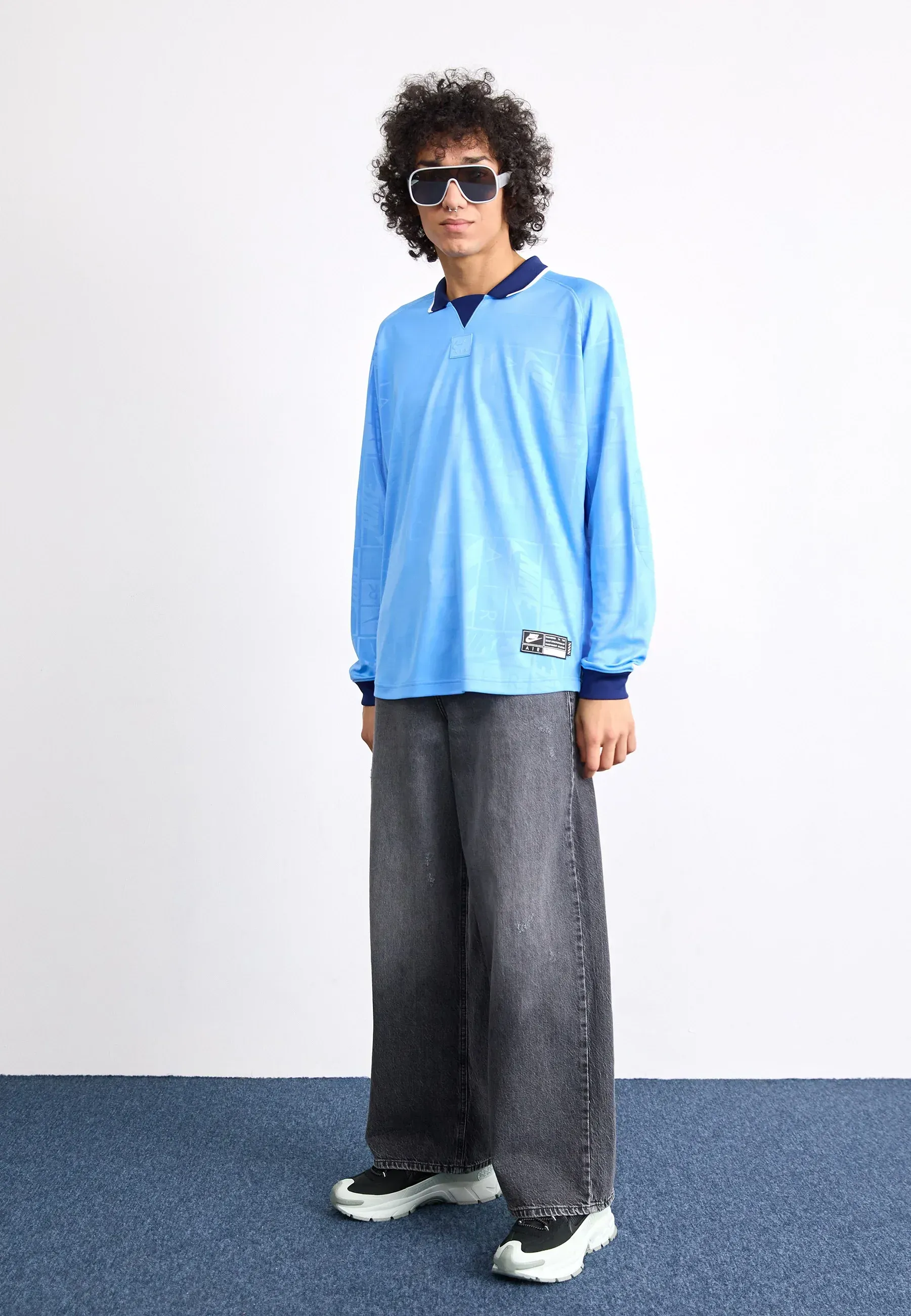 Фото № 3 с приближением к товару «‎VOMERO ROAM UNISEX»