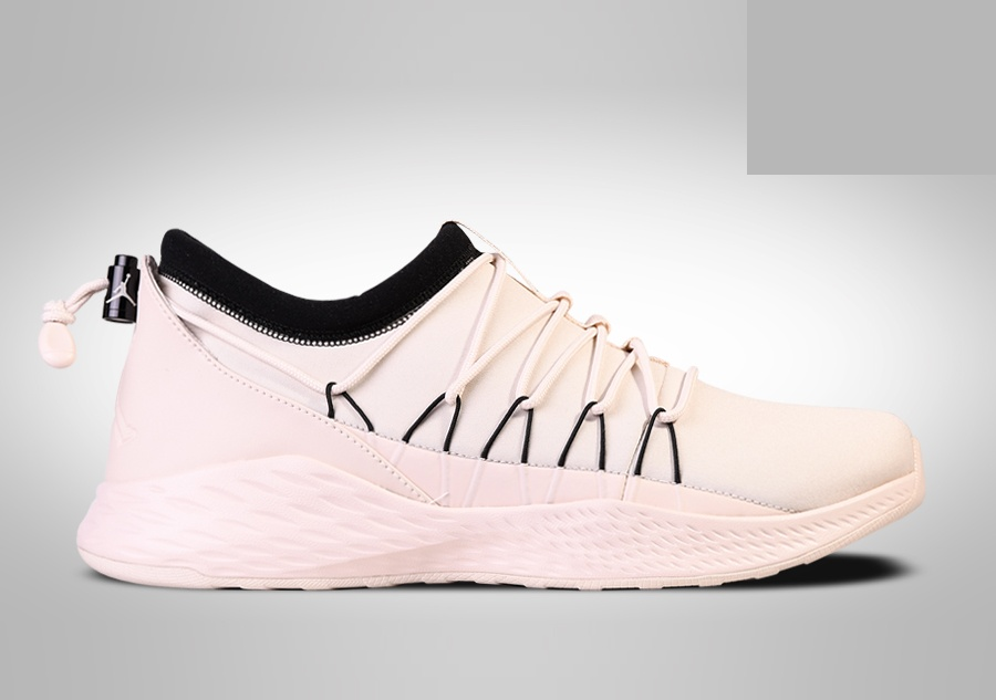 Фото № 1 с приближением к товару «‎Nike Air Jordan Formula 23 Toggle »