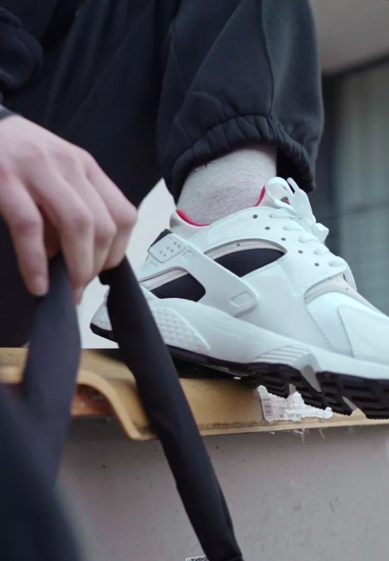 Фото № 1 с приближением к товару «‎W AIR HUARACHE SNKR»