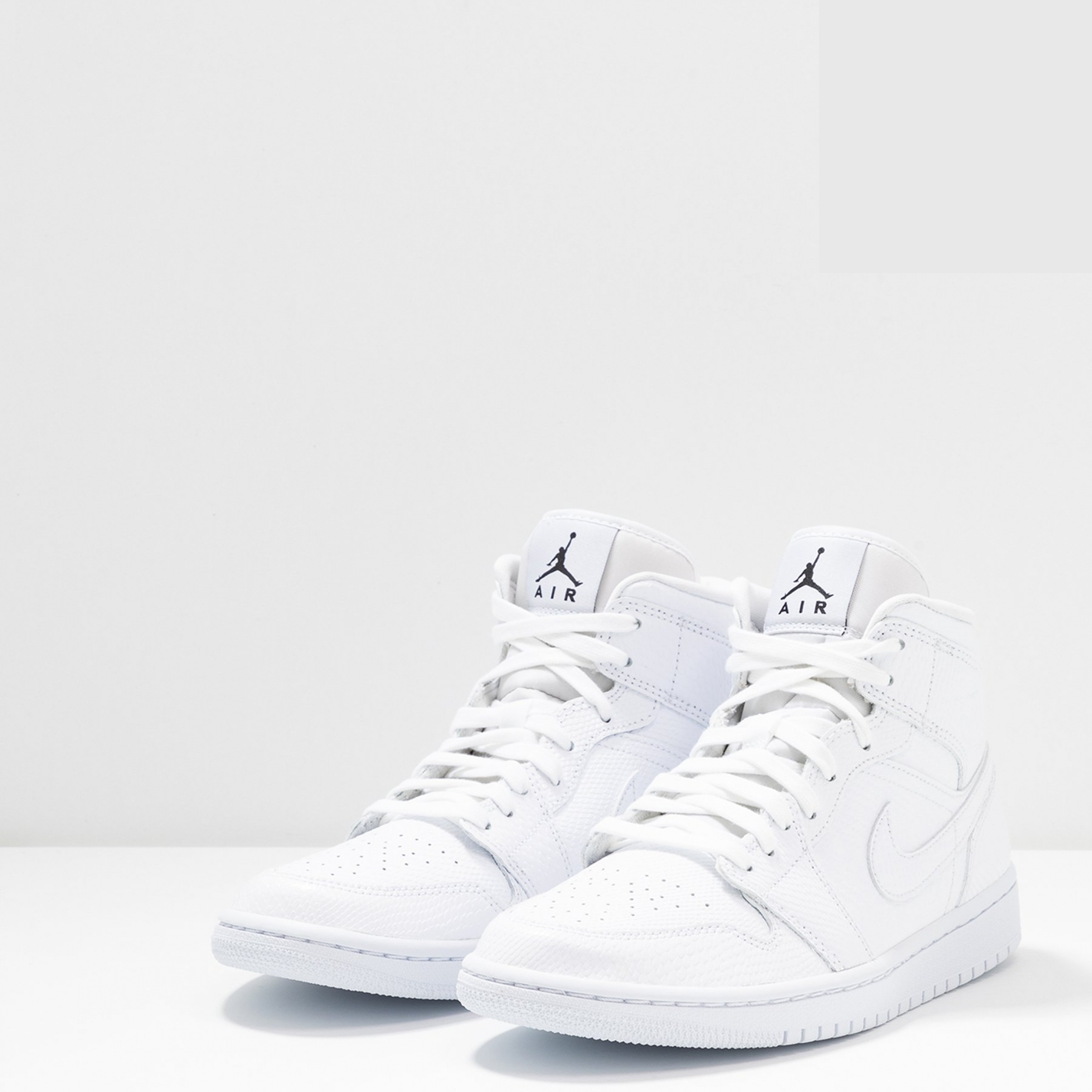 Фото № 2 с приближением к товару «‎Jordan Wmns Air 1 »