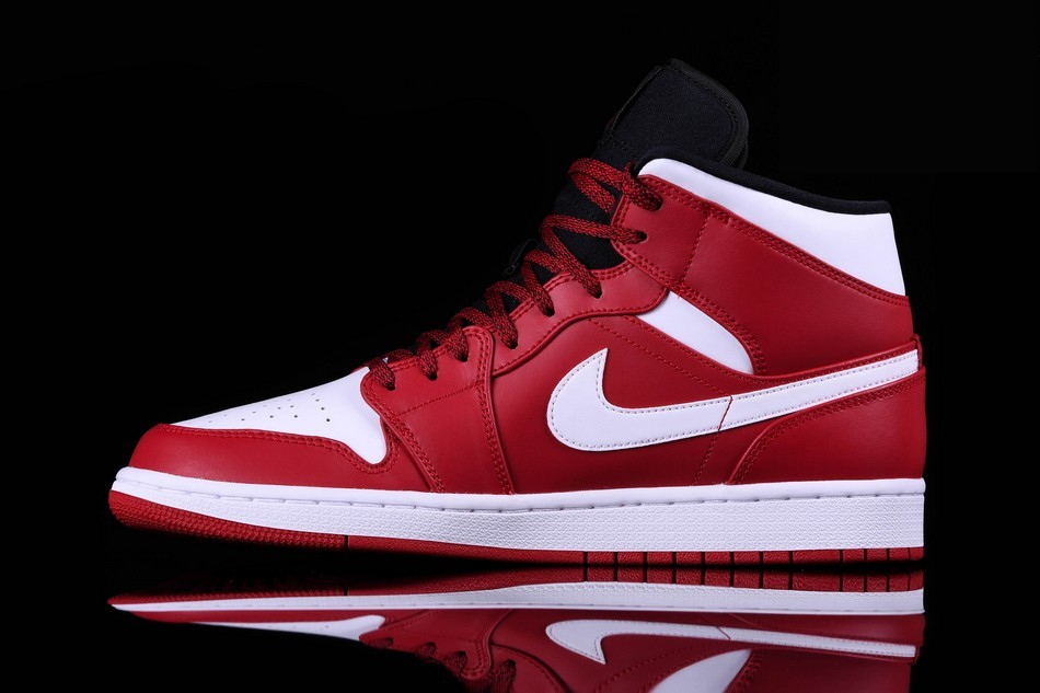 Фото № 2 с приближением к товару «‎Nike Air Jordan 1 Retro Chicago »