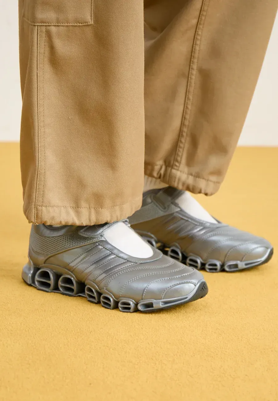 Фото № 2 с приближением к товару «‎MEGARIDE MARY-JANE TAGWA BINT ALI»