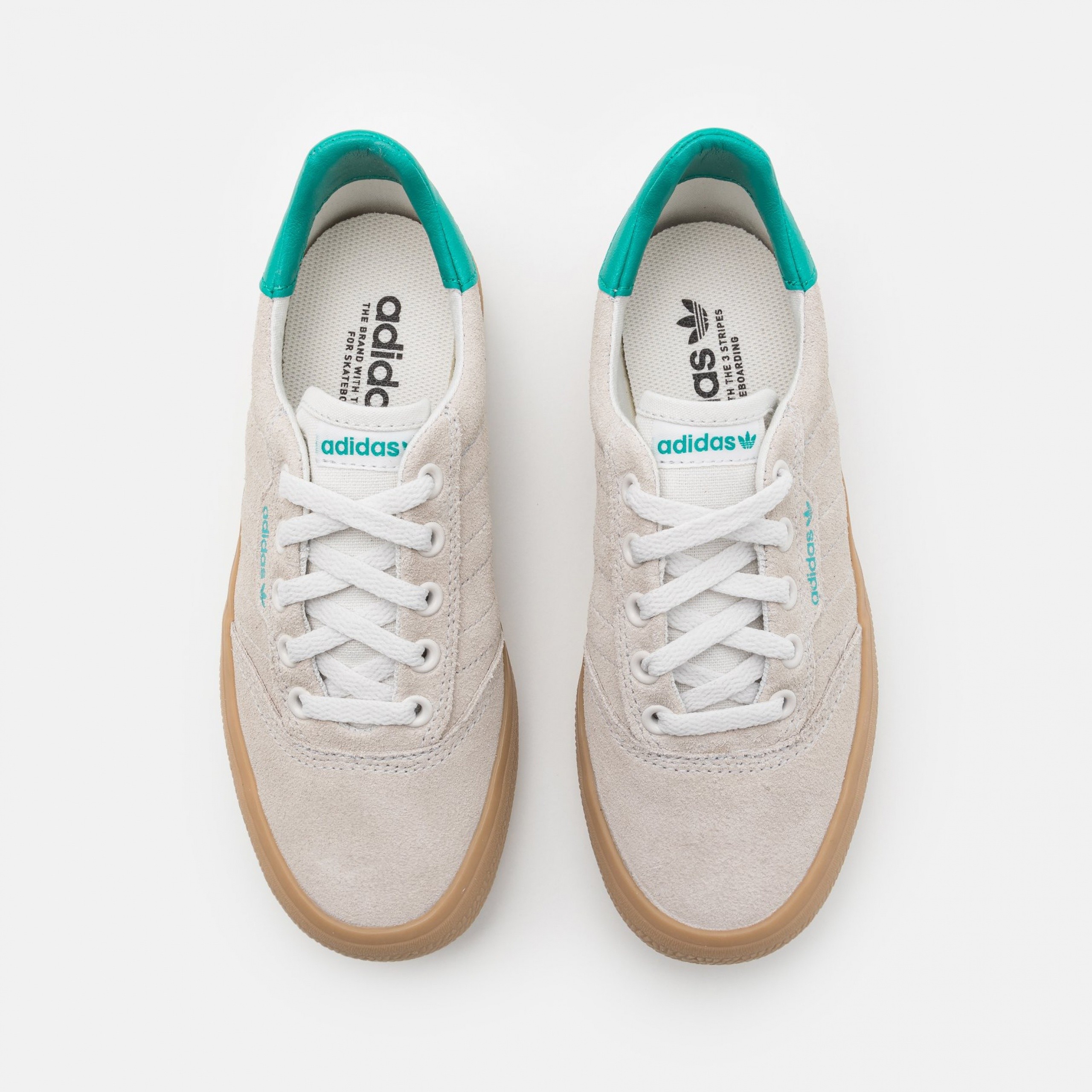 Фото № 4 с приближением к товару «‎Adidas »