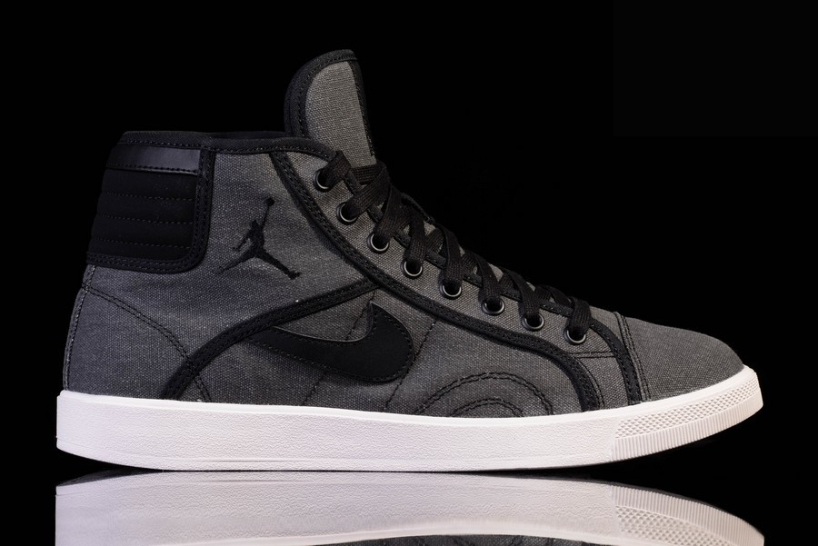 Фото № 5 с приближением к товару «‎Nike Air Jordan OG Sail »