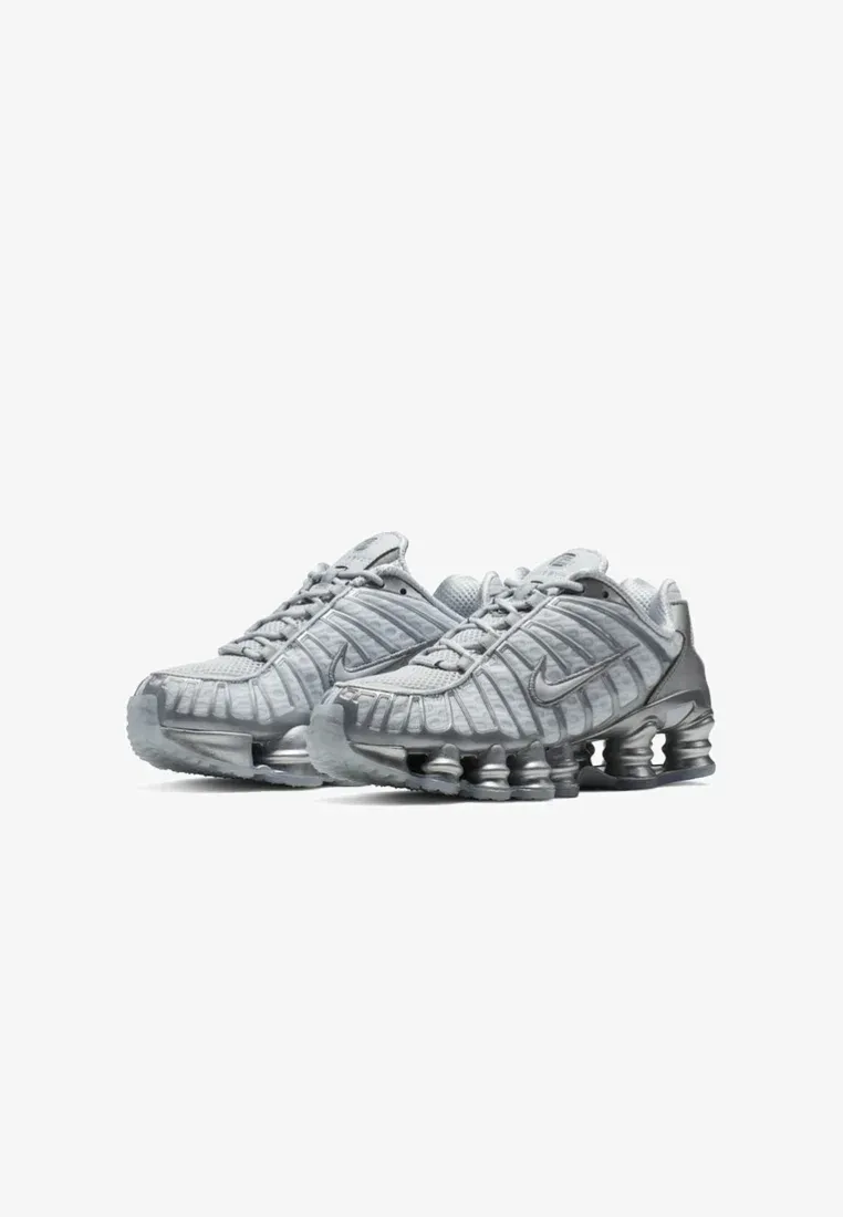 Фото № 3 с приближением к товару «‎SHOX»