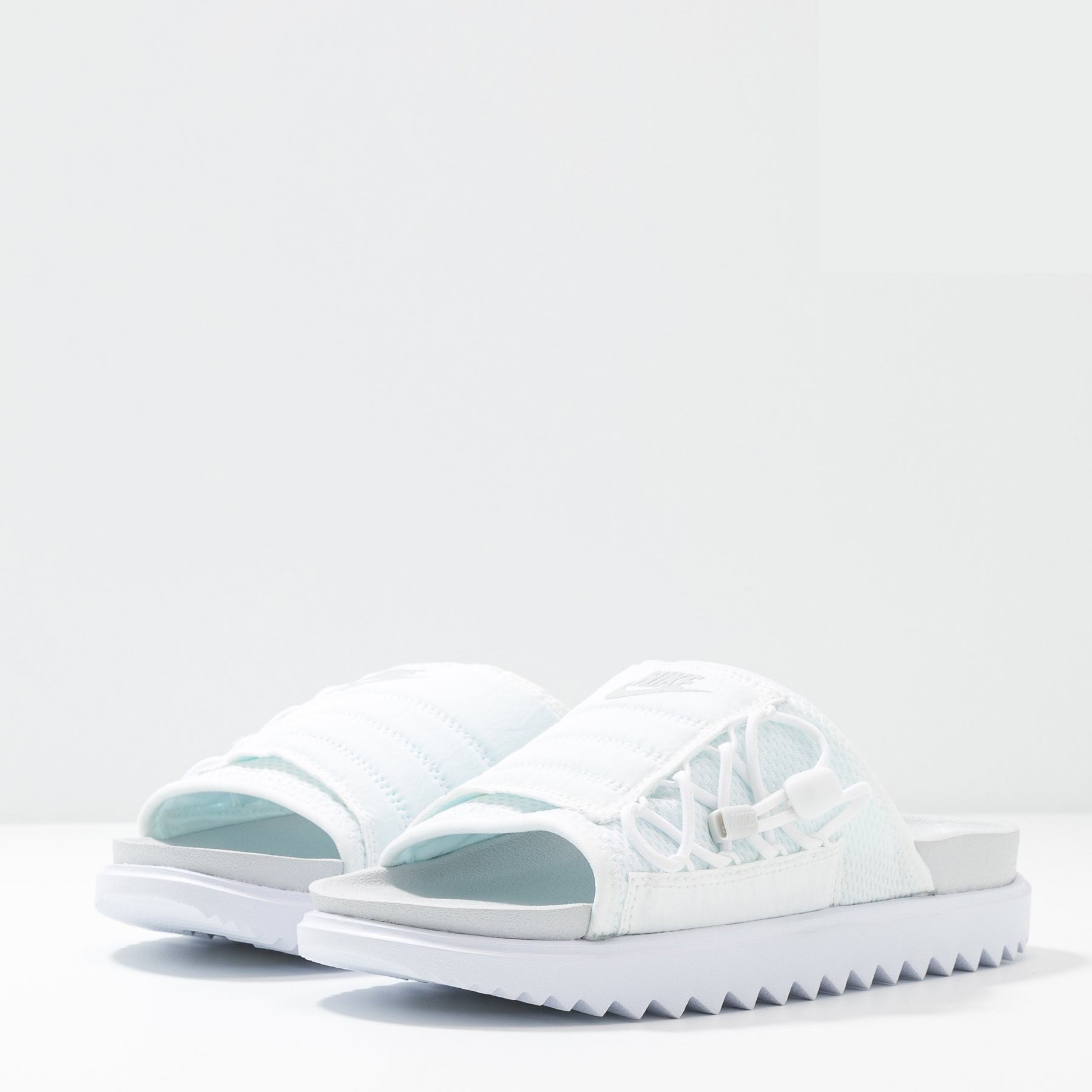 Фото № 5 с приближением к товару «‎Nike Asuna Slide»