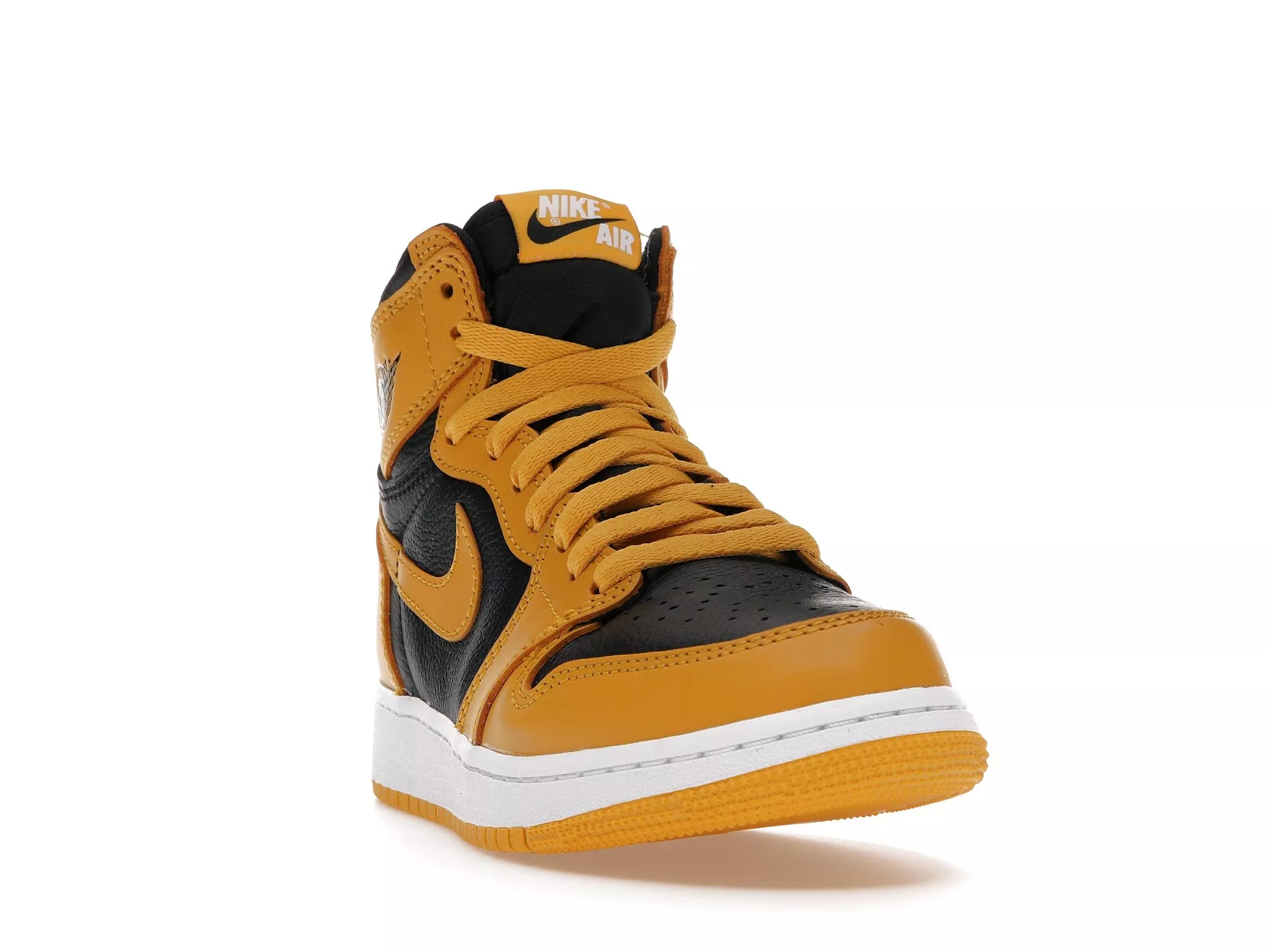 Фото № 1 с приближением к товару «‎Jordan 1 Retro High OG Pollen »