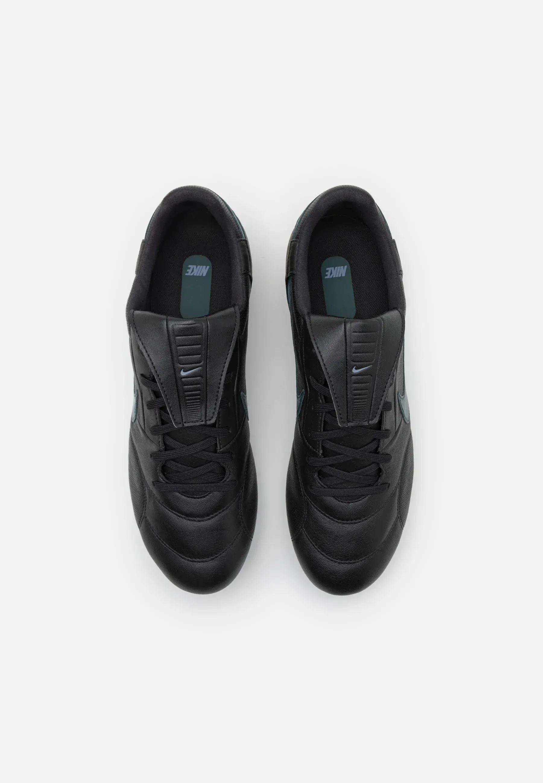 Фото № 4 с приближением к товару «‎THE NIKE PREMIER III FG»