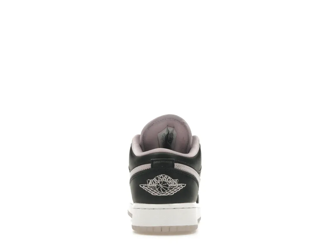 Фото № 4 с приближением к товару «‎Jordan 1 Low SE Black Iced Lilac »