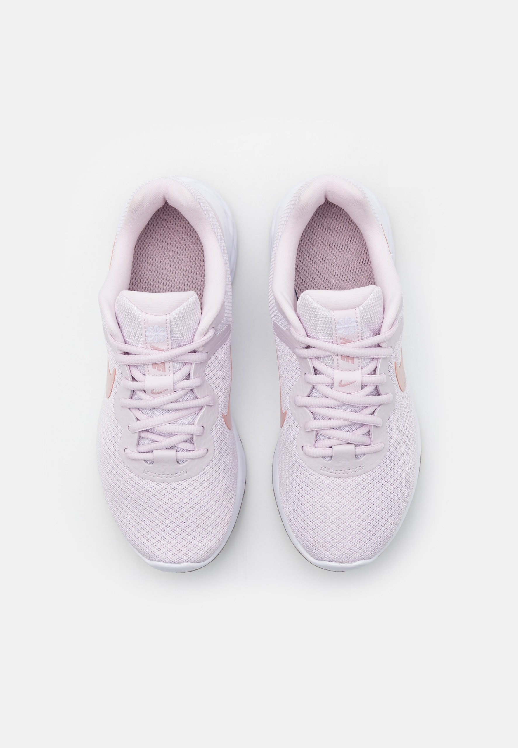 Фото № 3 с приближением к товару «‎Nike Revolution 6»