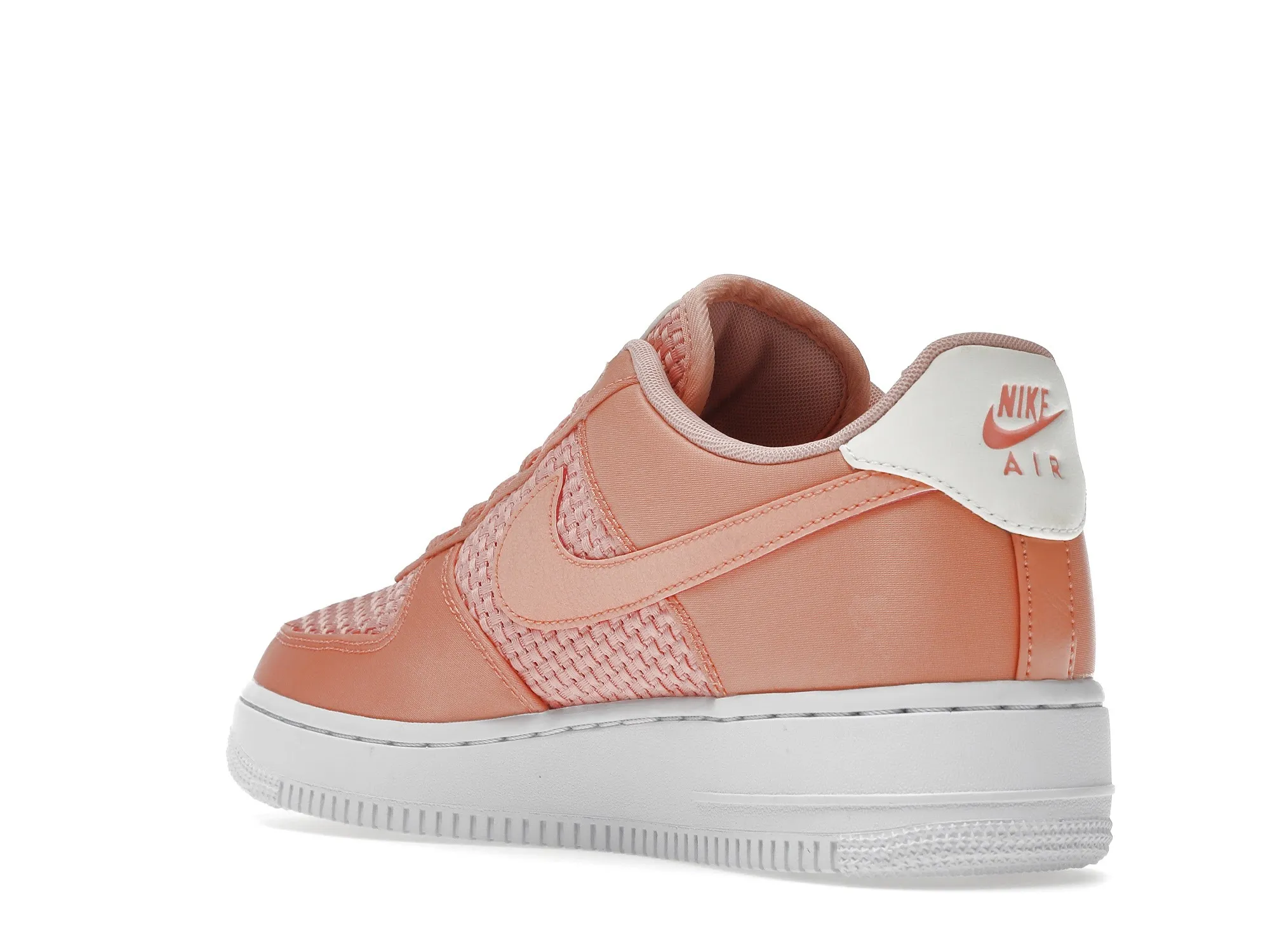 Фото № 6 с приближением к товару «‎Nike Air Force 1 07 Low SE Woven Crimson Bliss »