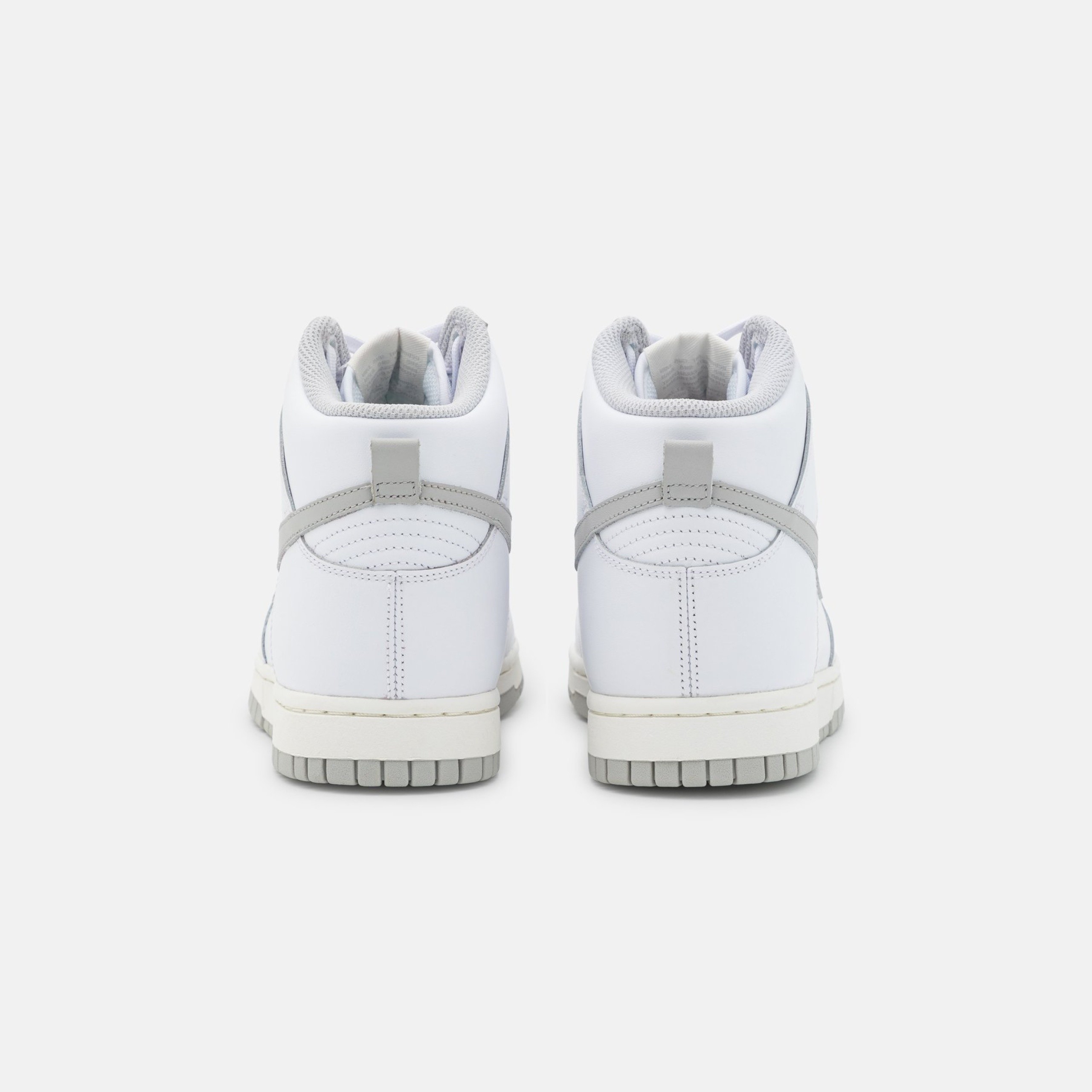 Фото № 3 с приближением к товару «‎Nike Dunk »