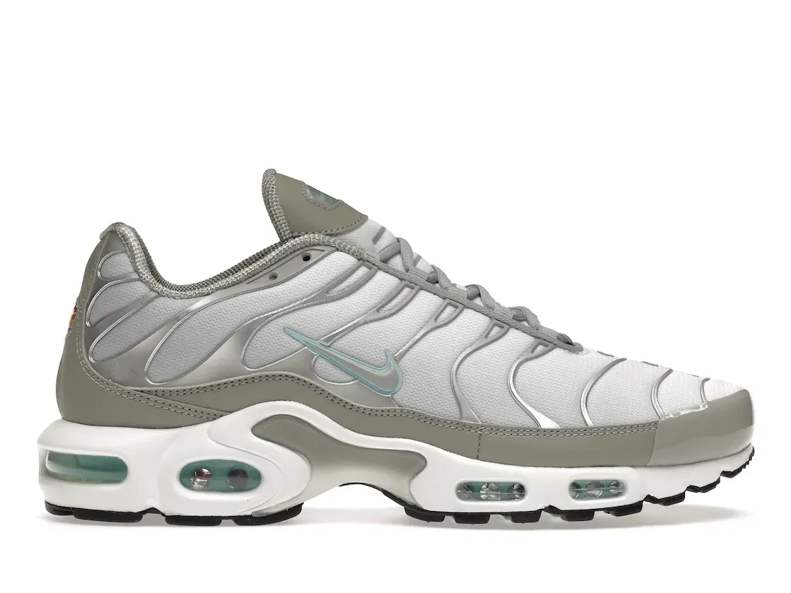 Фото № 1 с приближением к товару «‎Nike Air Max Plus Light Smoke Grey Glacier Ice»