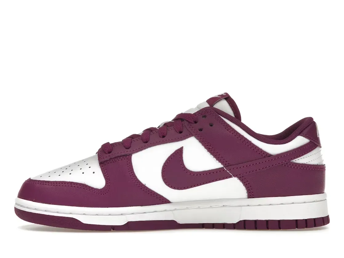 Фото № 3 с приближением к товару «‎Nike Dunk Low»