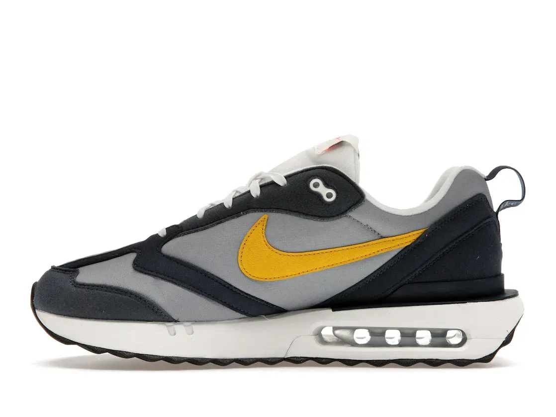 Фото № 3 с приближением к товару «‎Nike Air Max Dawn Particle Grey»