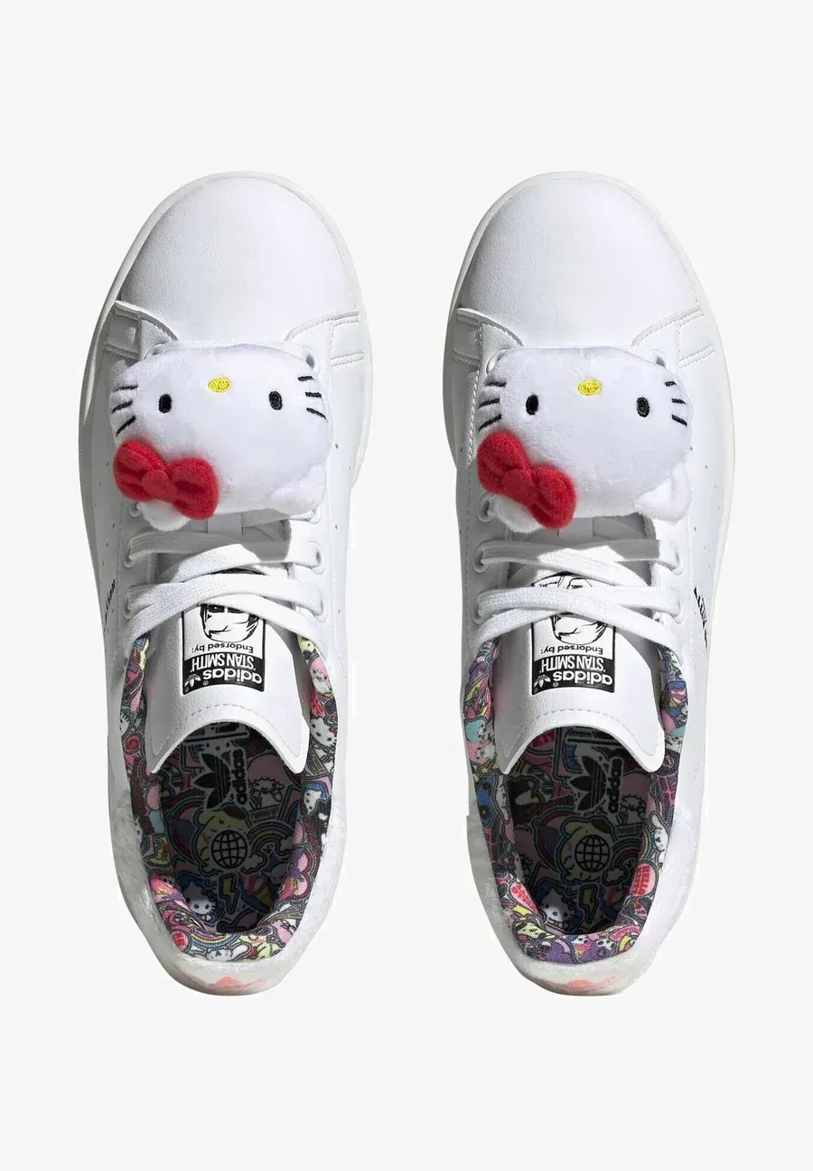 Фото № 3 с приближением к товару «‎STAN SMITH»