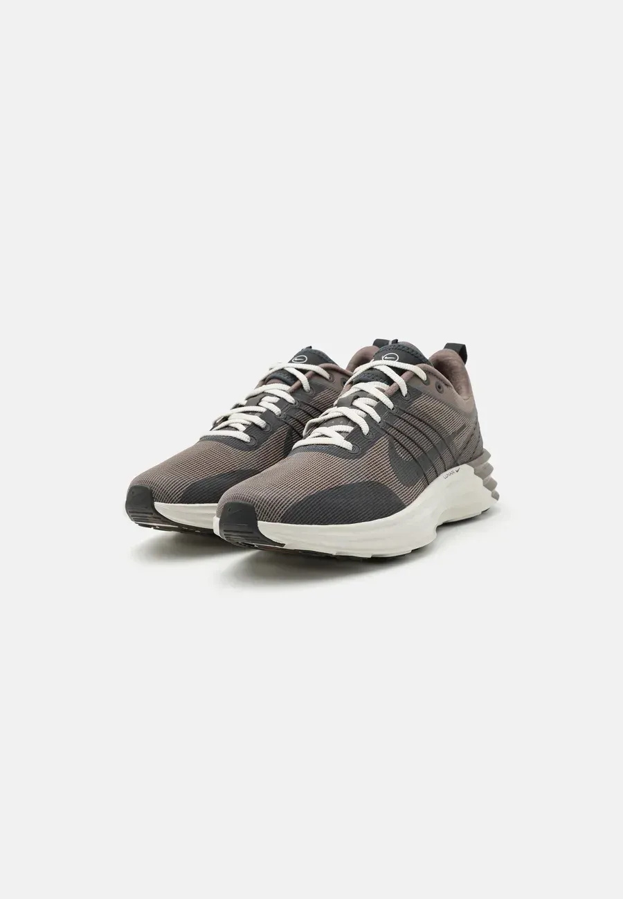 Фото № 2 с приближением к товару «‎LUNAR ROAM UNISEX»