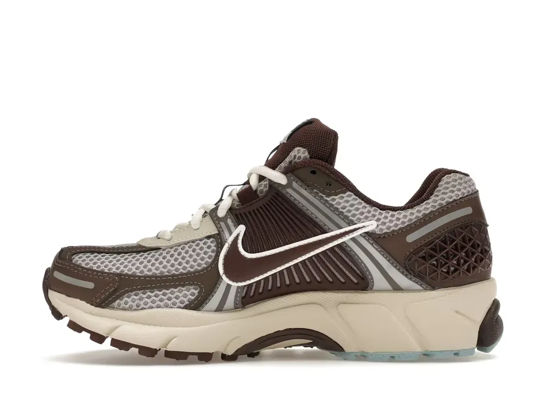 Фото № 3 с приближением к товару «‎Nike Zoom Vomero 5»