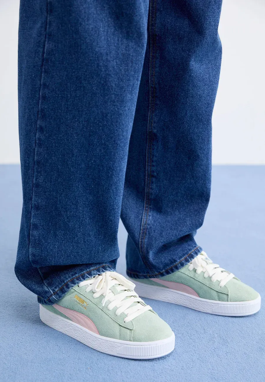 Фото № 1 с приближением к товару «‎MERRY X MAS»