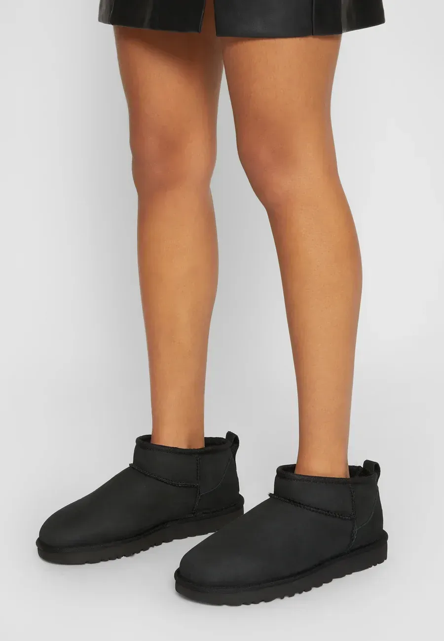 Фото № 4 с приближением к товару «‎CLASSIC ULTRA MINI»