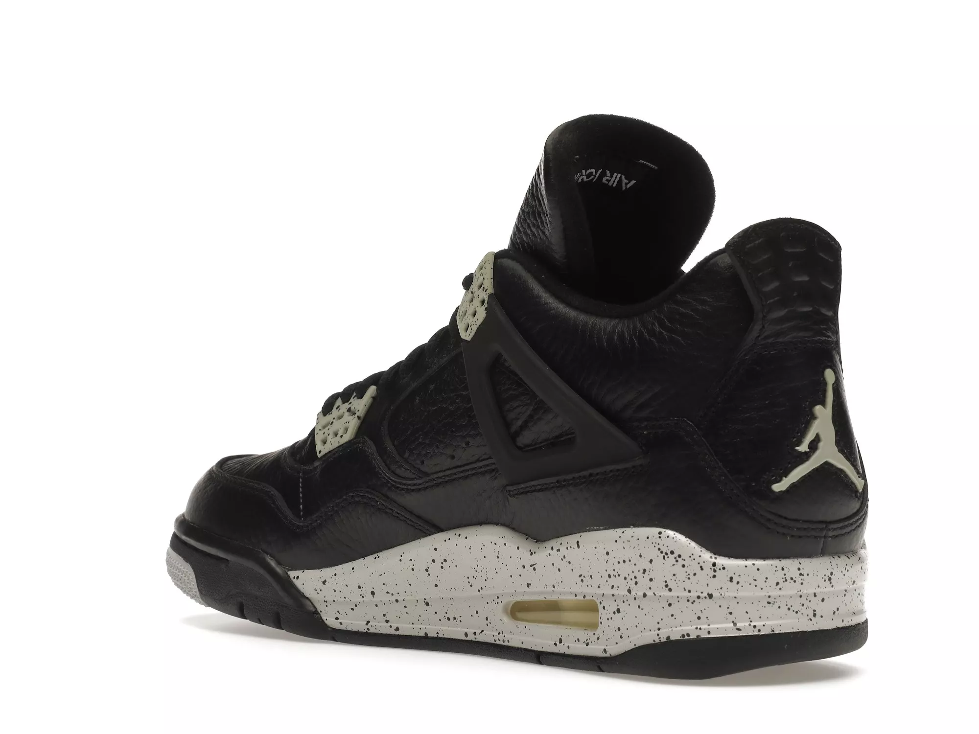 Фото № 3 с приближением к товару «‎Jordan 4 Retro Oreo (2015)»