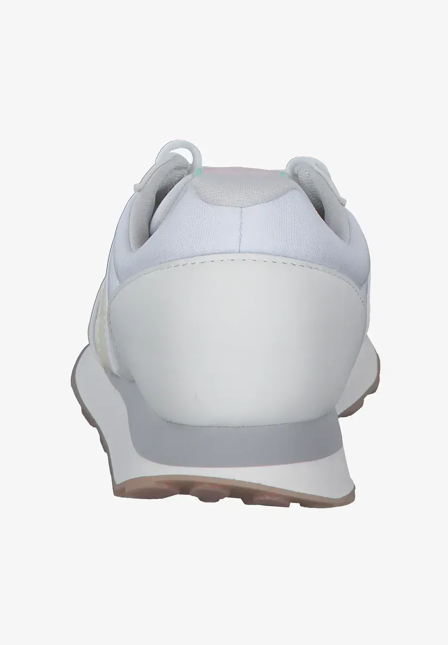 Фото № 4 с приближением к товару «‎RUN »