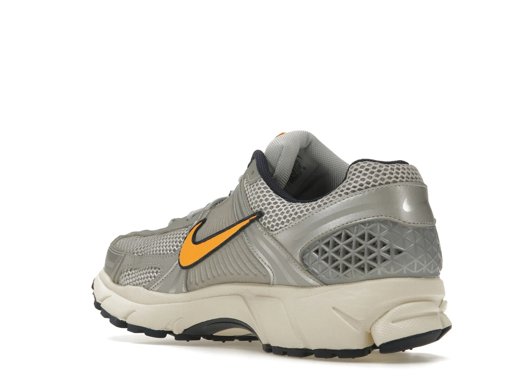 Фото № 6 с приближением к товару «‎Nike Vomero 5 Pure Platinum Laser Orange»