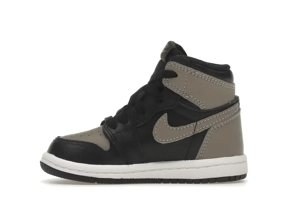 Фото № 3 с приближением к товару «‎Jordan 1 Retro High»
