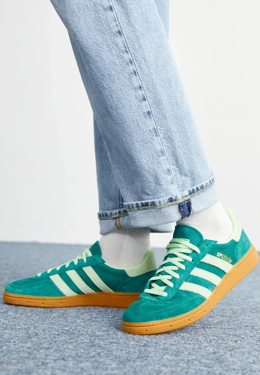 Фото № 2 с приближением к товару «‎HANDBALL SPEZIAL UNISEX»