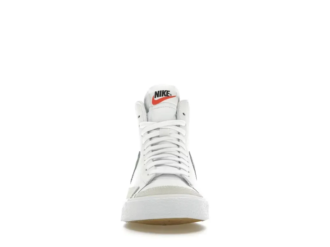 Фото № 2 с приближением к товару «‎Nike Blazer Mid 77»