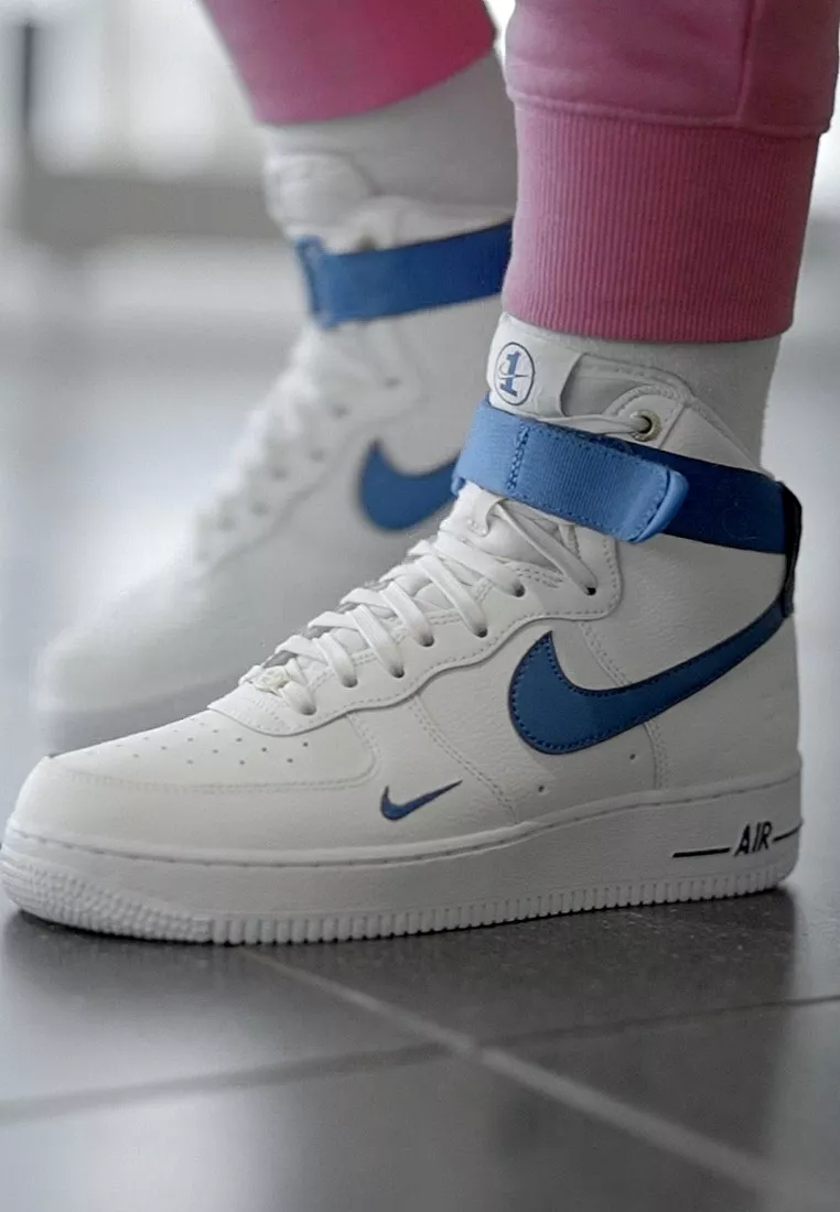 Фото № 2 с приближением к товару «‎WMNS AIR FORCE 1 HI SE»