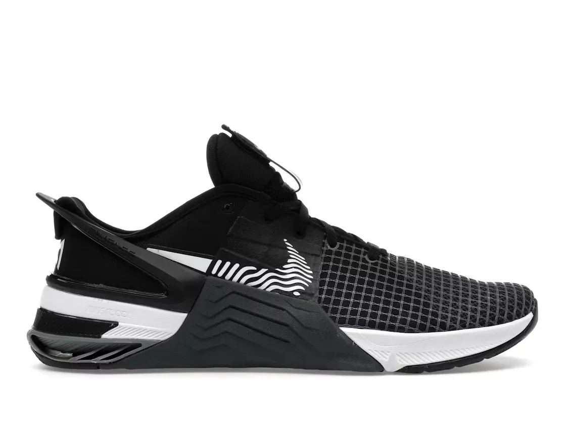 Фото № 1 с приближением к товару «‎Nike Metcon 8 FlyEase»