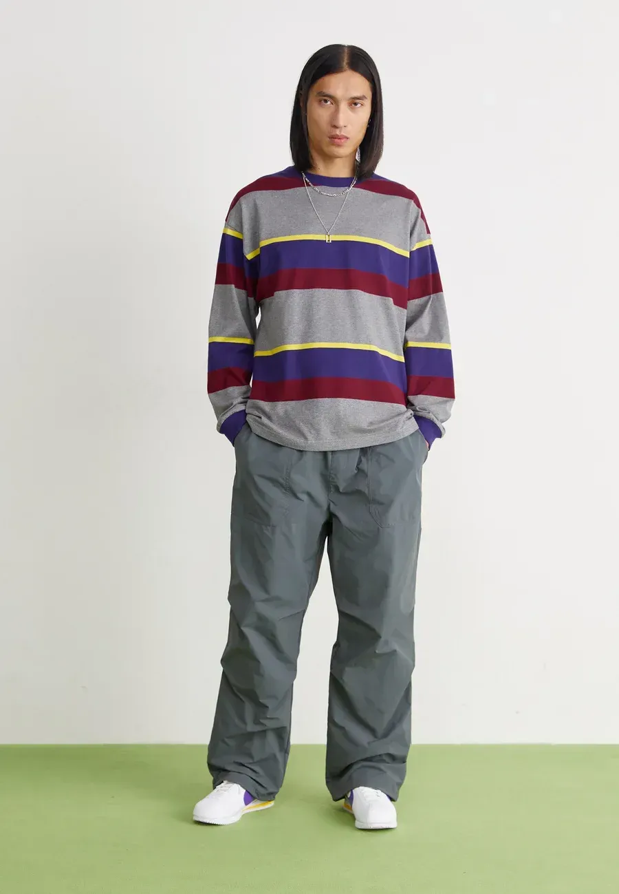 Фото № 3 с приближением к товару «‎CORTEZ»