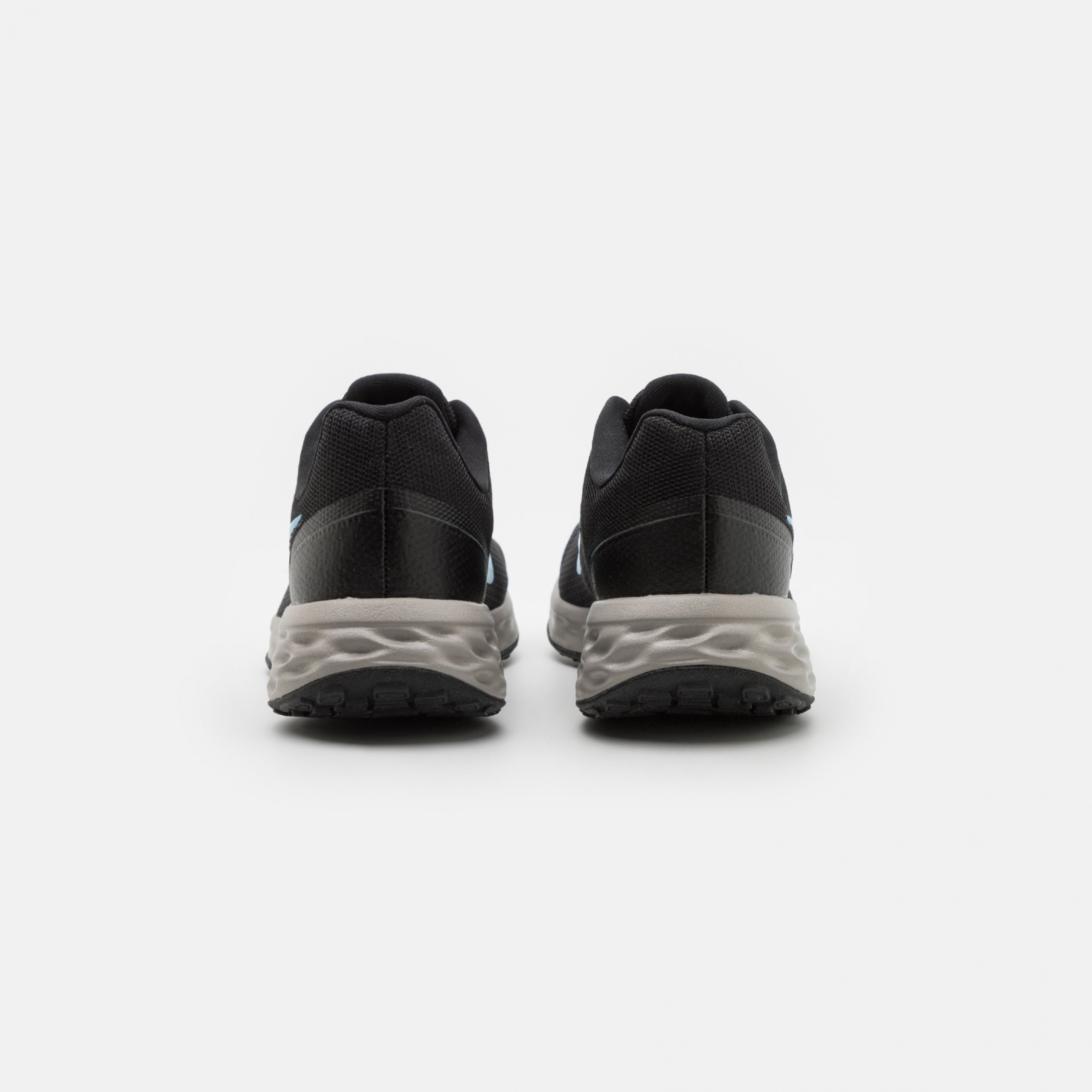 Фото № 3 с приближением к товару «‎Nike Revolution 6 NN»